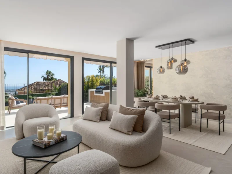 Elegantes Stadthaus mit Meerblick in Benahavís, Costa del Sol