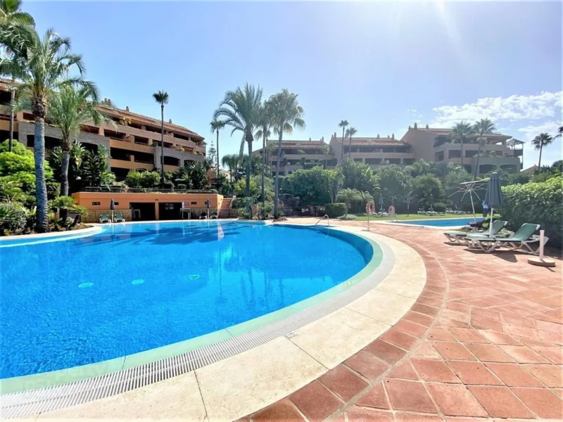 Elegantes Erdgeschoss-Apartment in Marbella an der Costa del Sol