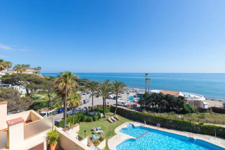 Elegantes Penthouse mit Meerblick in Marbella an der Costa del Sol