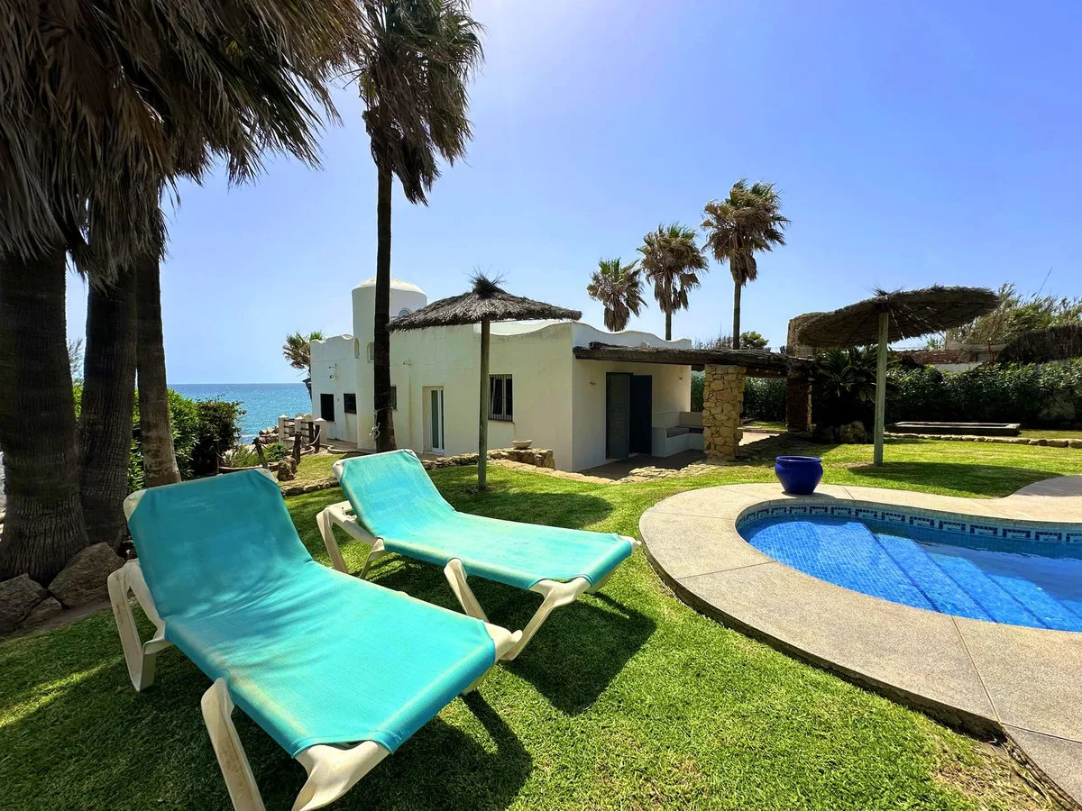 Elegante Strandvilla in Punta Chullera an der Costa del Sol