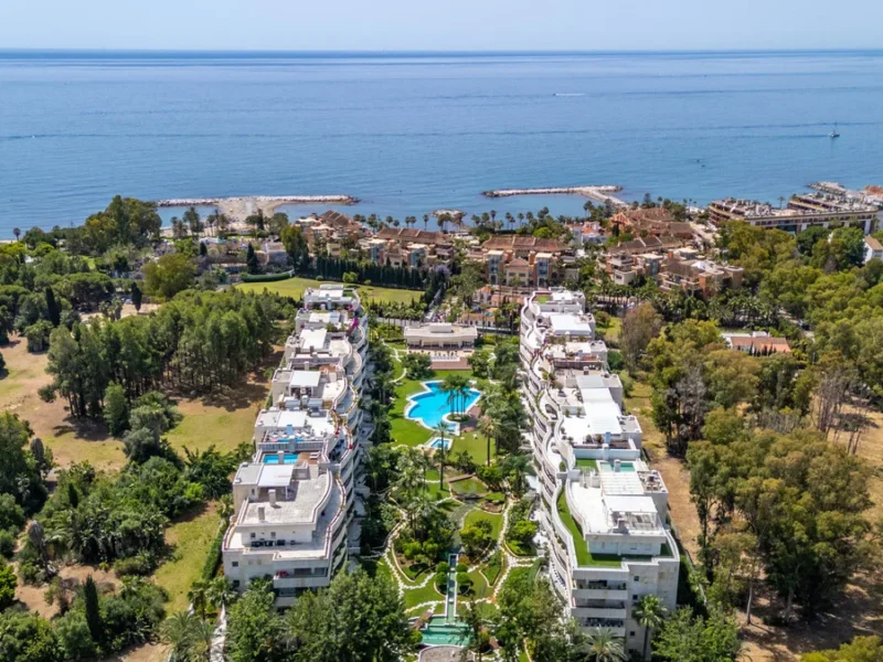 Luxuriöses Apartment in Marbella nahe Puerto Banús mit Meeresblick