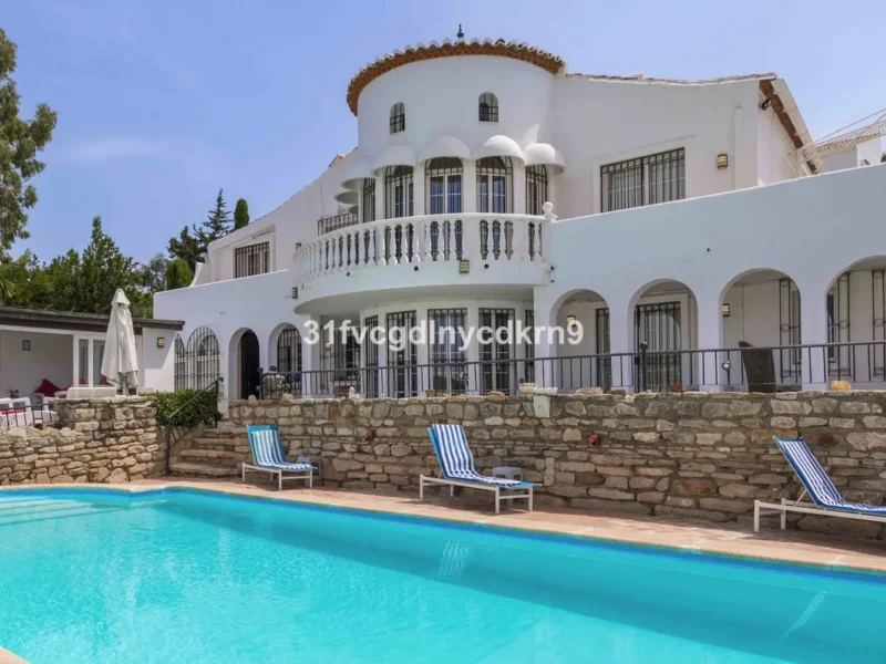 Elegante Villa in Valle Romano, Estepona – Ihr Traumhaus an der Costa del Sol