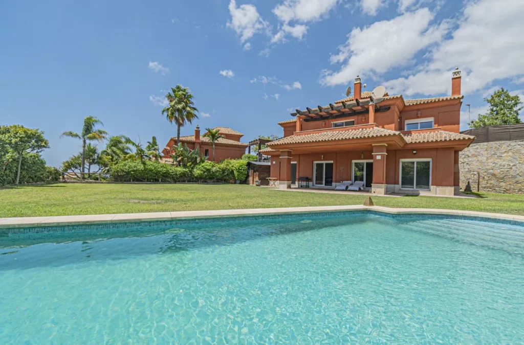 Mediterrane Traumvilla in Marbella – Eleganz und Lebensstil genießen