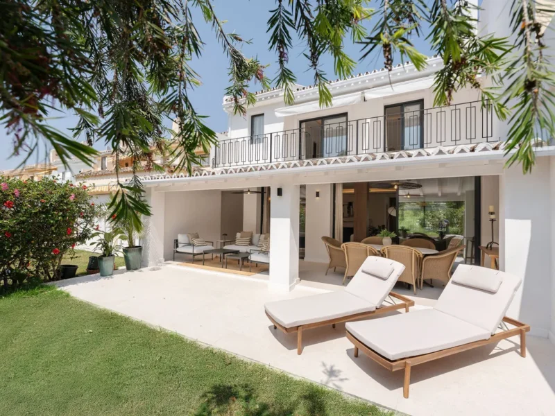Stilvolles Stadthaus im Golf Valley von Nueva Andalucía