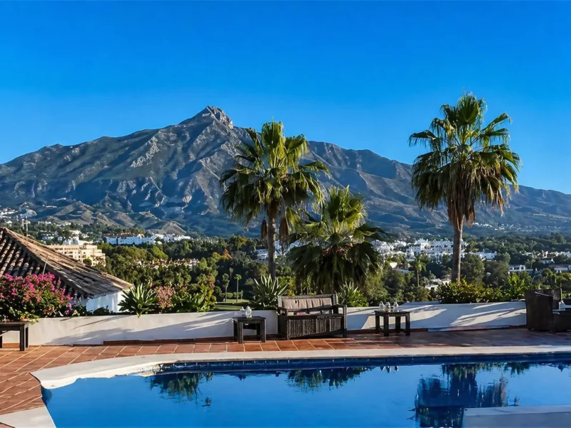 Elegante Villa mit Panoramablick in Marbella an der Costa del Sol