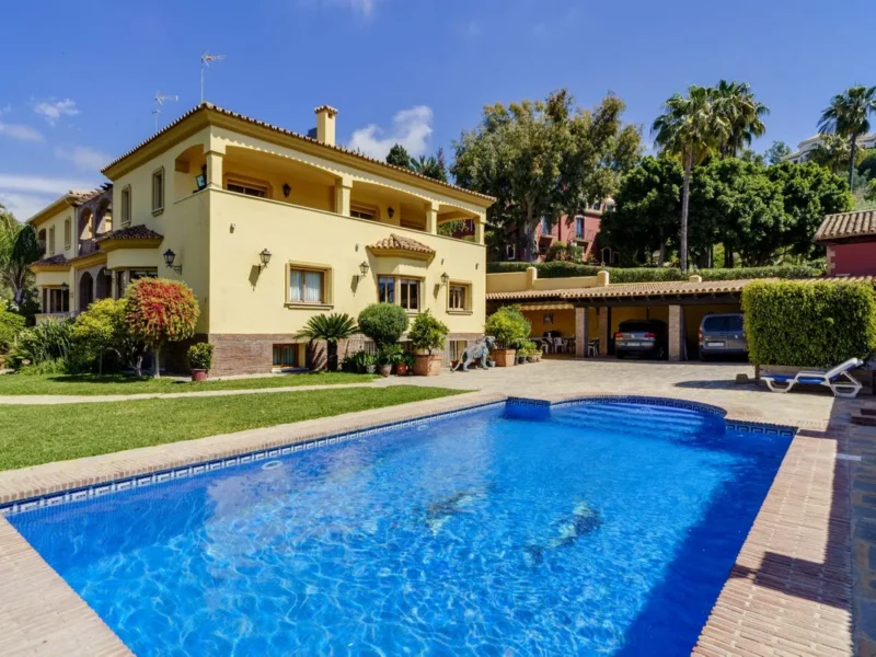 Elegante Villa in Vega del Colorado an der Costa del Sol