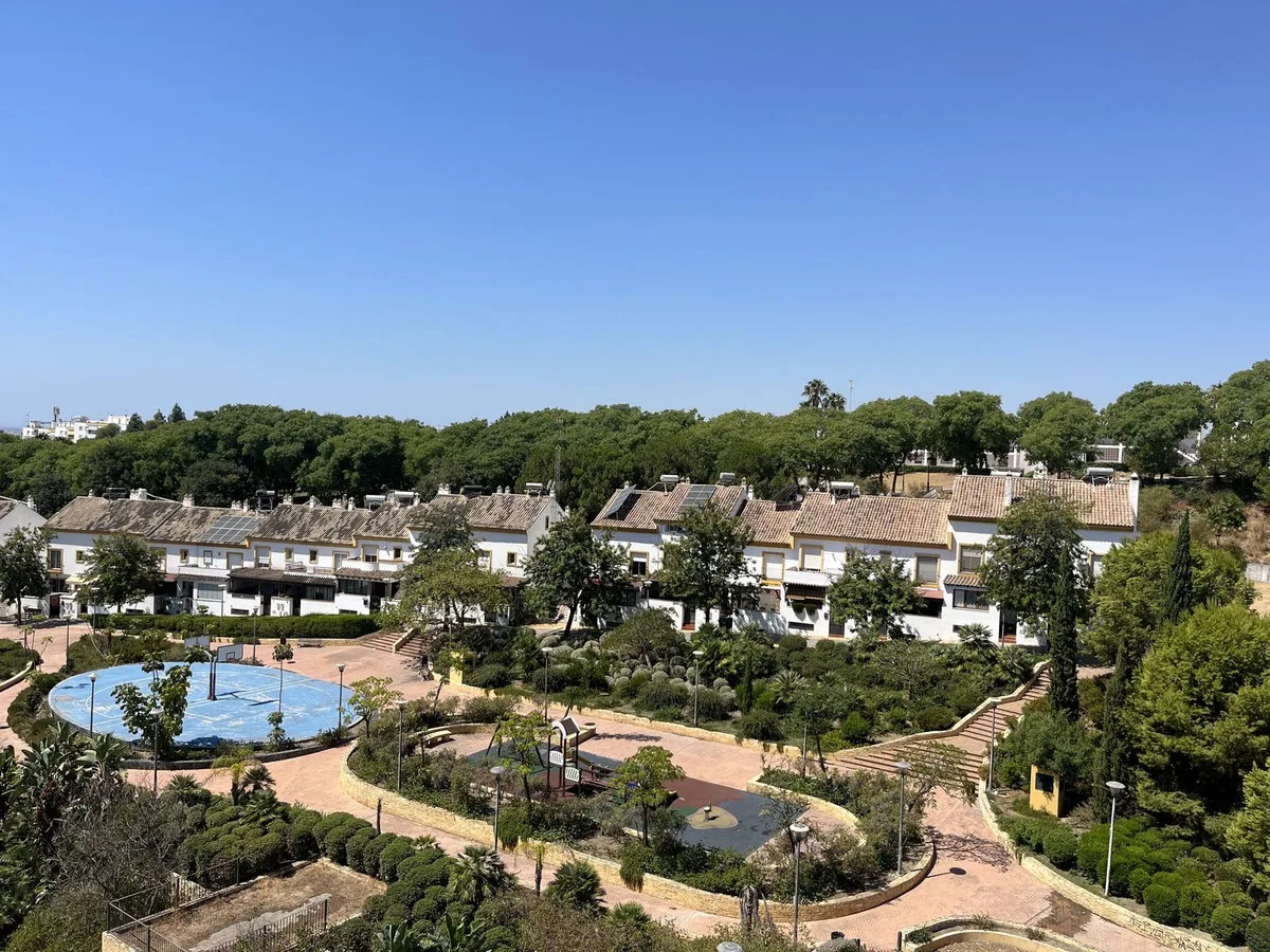 Elegantes Apartment mit Panoramablick in Marbella