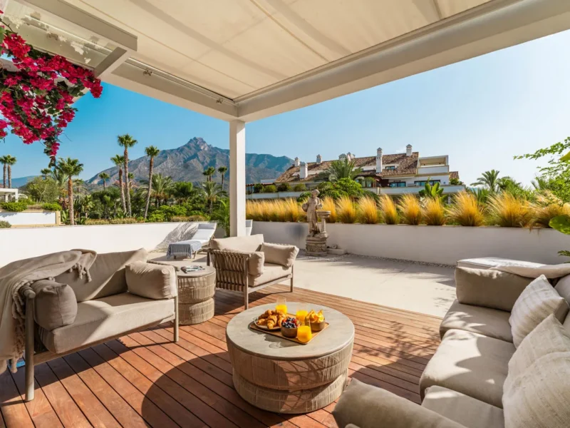 Luxuriöses Penthouse in Marbella: Stilvolles Wohnen an der Costa del Sol