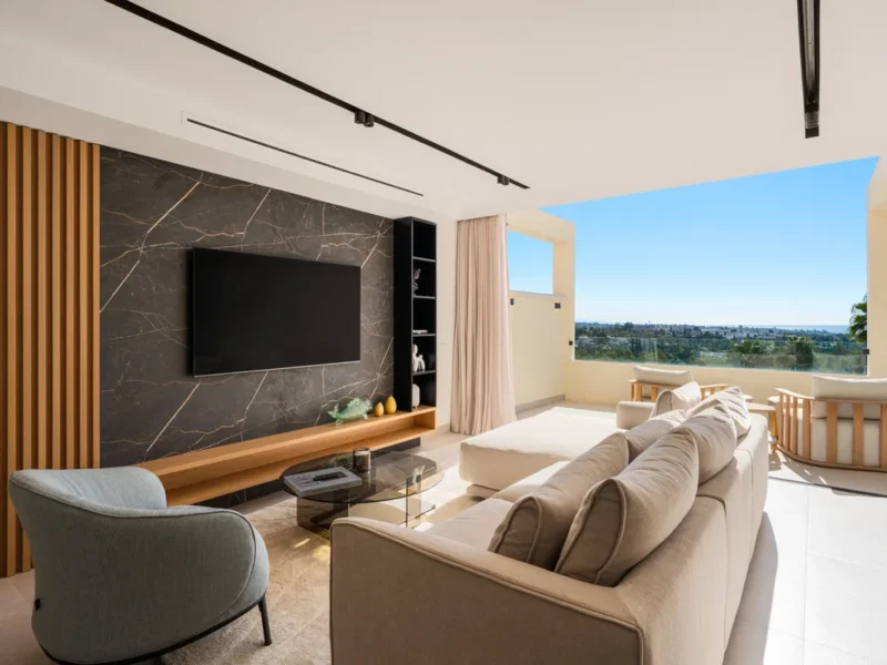 Elegantes Apartment mit Panoramablick in Nueva Andalucía