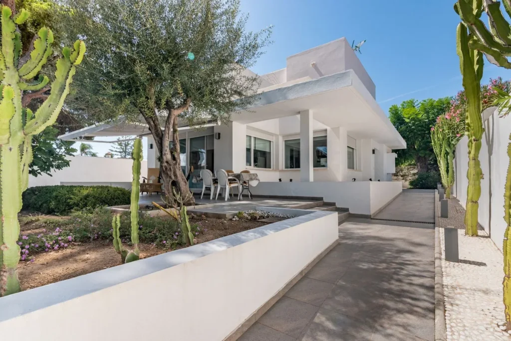 Elegante Villa in Marbella mit atemberaubendem Meerblick