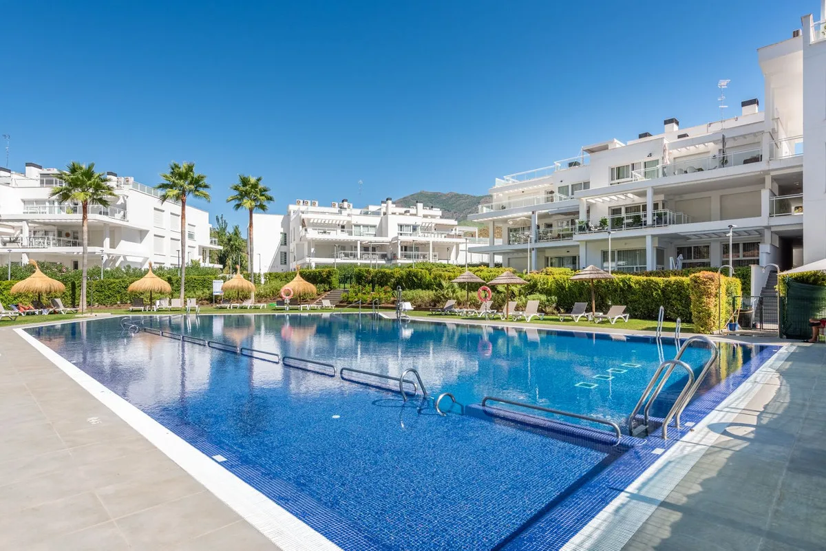 Elegante Duplex-Wohnung in Benahavís – Costa del Sol Oase