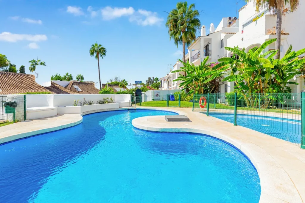 Elegante Erdgeschosswohnung in Puerto Banús, Costa del Sol