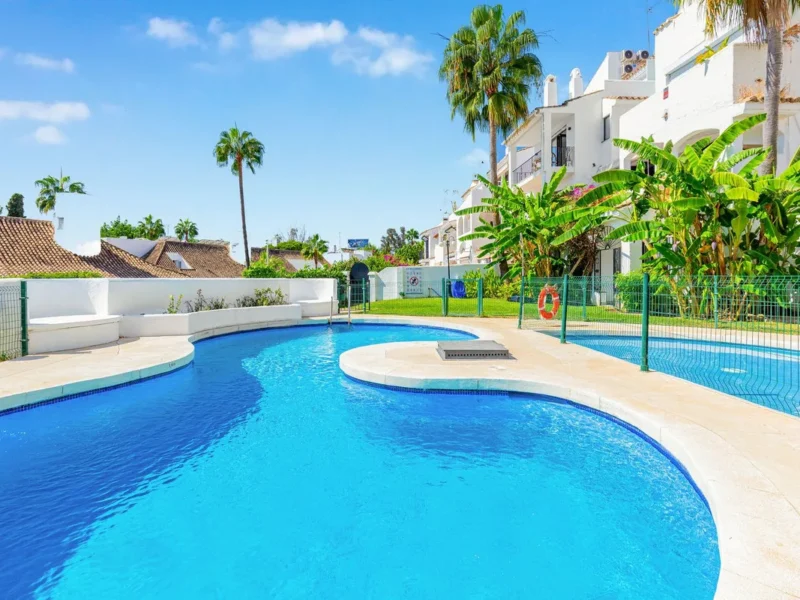 Elegante Erdgeschosswohnung in Puerto Banús, Costa del Sol