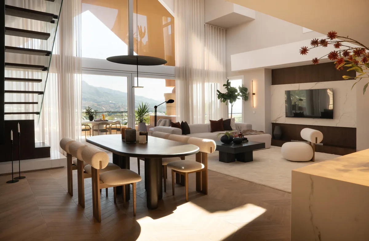 Elegantes Penthouse mit Blick auf das Meer in Marbella
