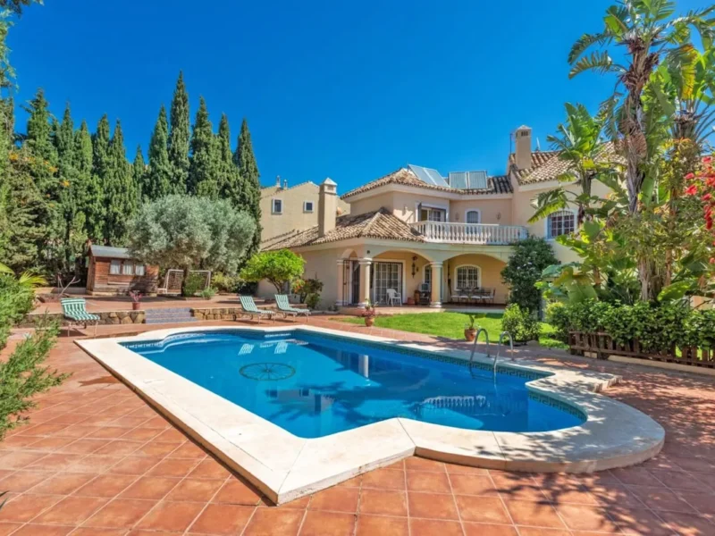 Elegante Villa in Marbella – Luxuriöses Wohnen an der Costa del Sol