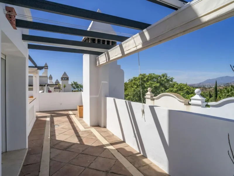 Elegantes Penthouse mit Meerblick in Marbella, Montebello Hills
