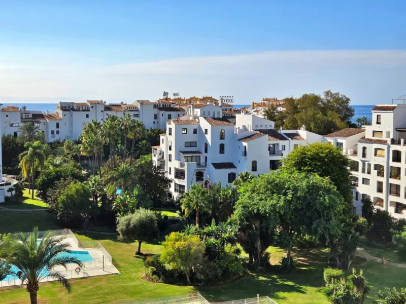 Elegantes Duplex-Penthouse in Puerto Banús – Costa del Sol