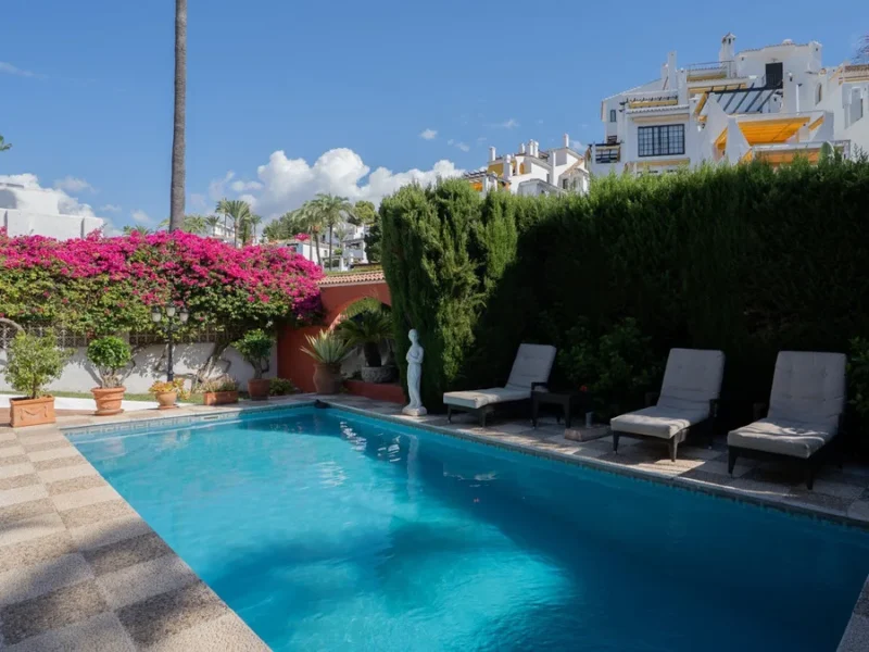 Elegante Villa in Puerto Banús – Traumhaft an der Costa del Sol