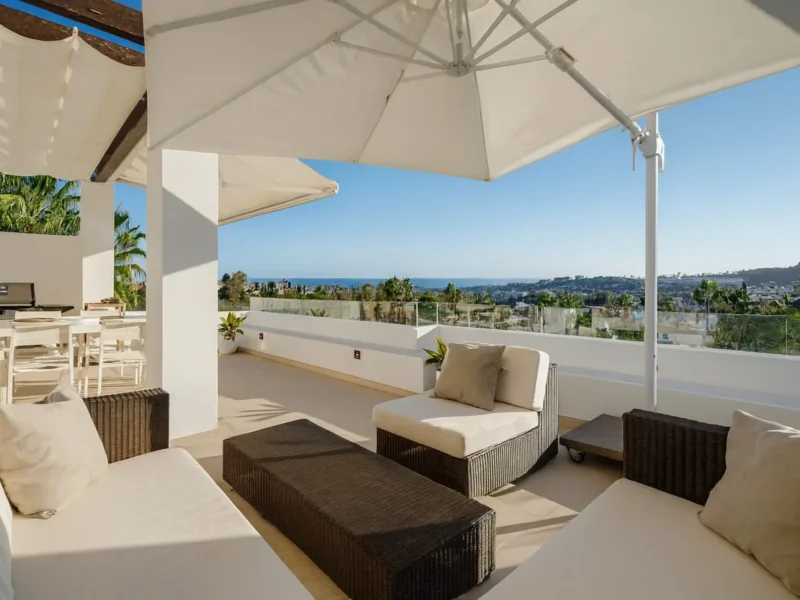 Luxuriöses Duplex-Penthouse in Aloha, Marbella mit Meerblick