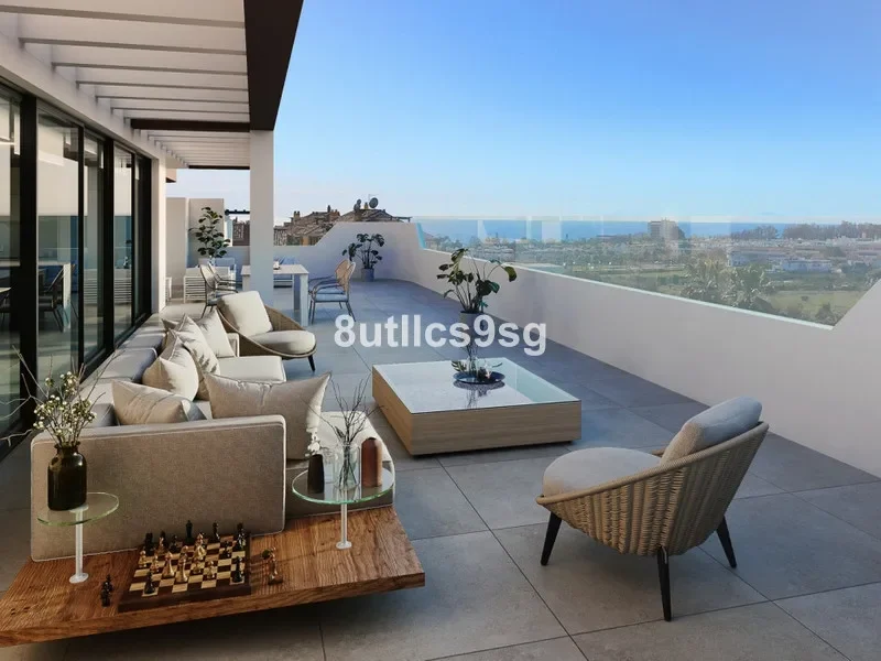 Luxuriöses Penthouse mit atemberaubendem Meerblick in Estepona