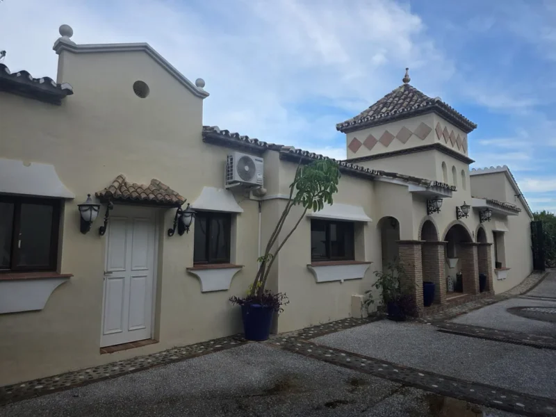 Exklusive Villa in Benahavís mit atemberaubendem Meerblick