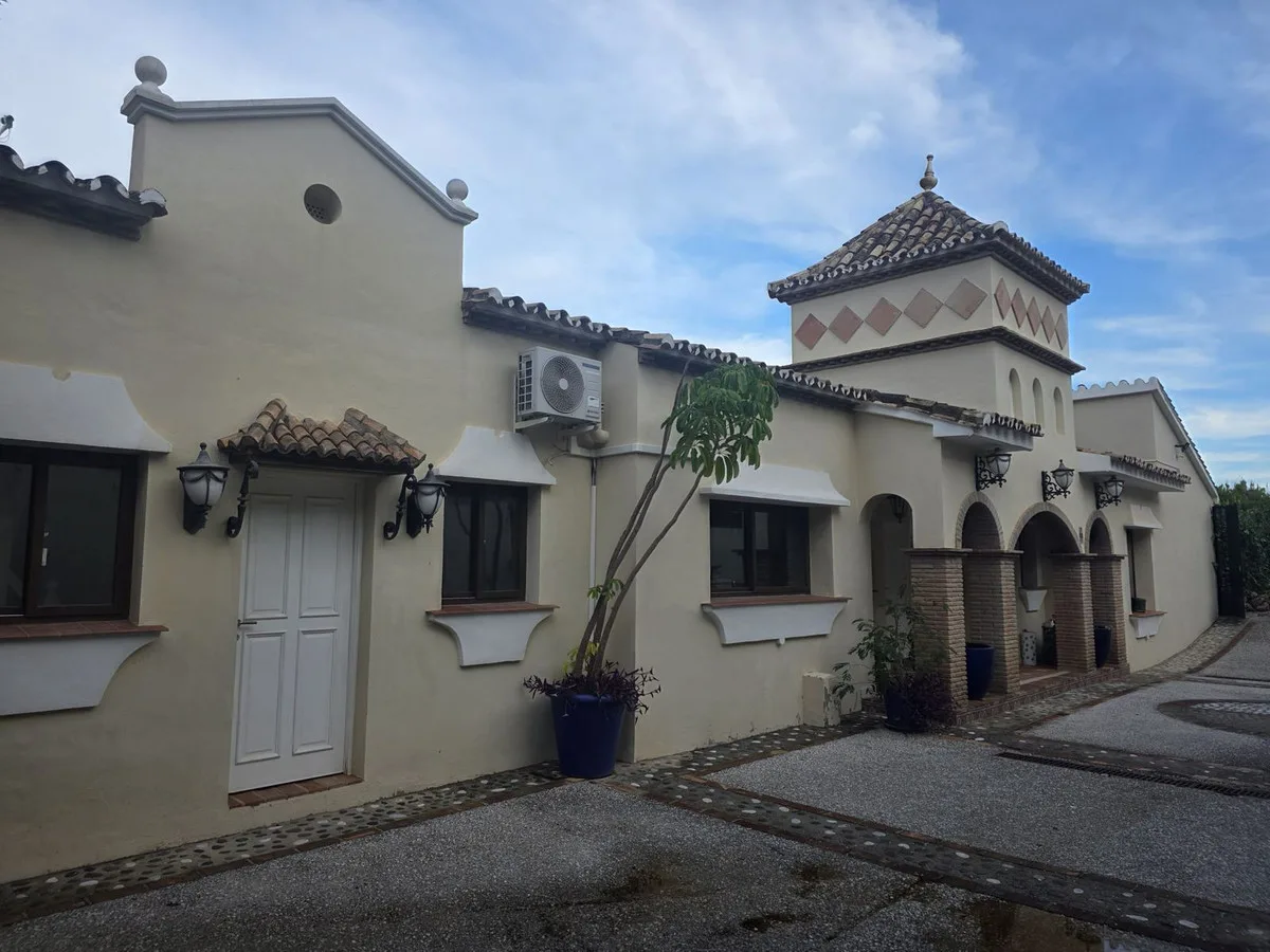Exklusive Villa in Benahavís mit atemberaubendem Meerblick