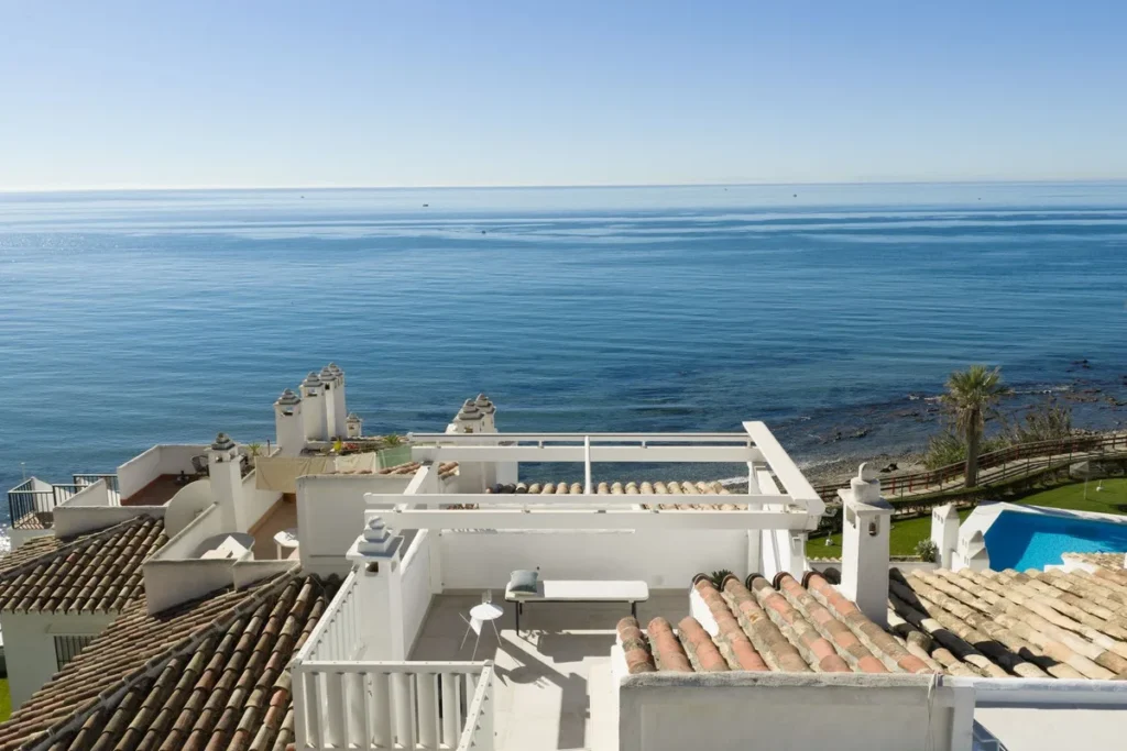 Elegantes Penthouse mit Meerblick in Calahonda, Mijas Costa