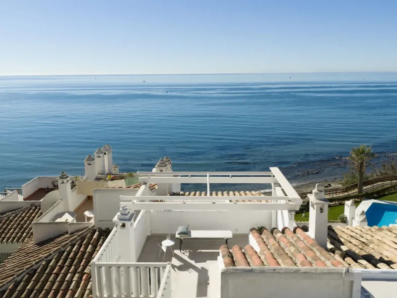 Elegantes Penthouse mit Meerblick in Calahonda, Mijas Costa