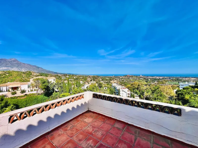 Elegante Villa mit Panoramablick in Benahavís, Costa del Sol
