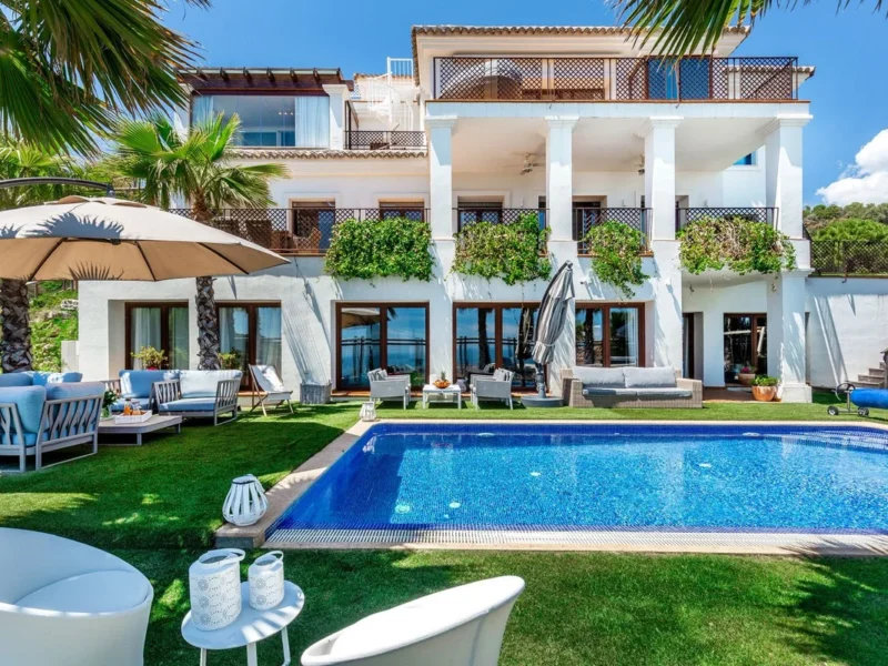 Luxuriöse Villa mit Meerblick in Benahavís an der Costa del Sol