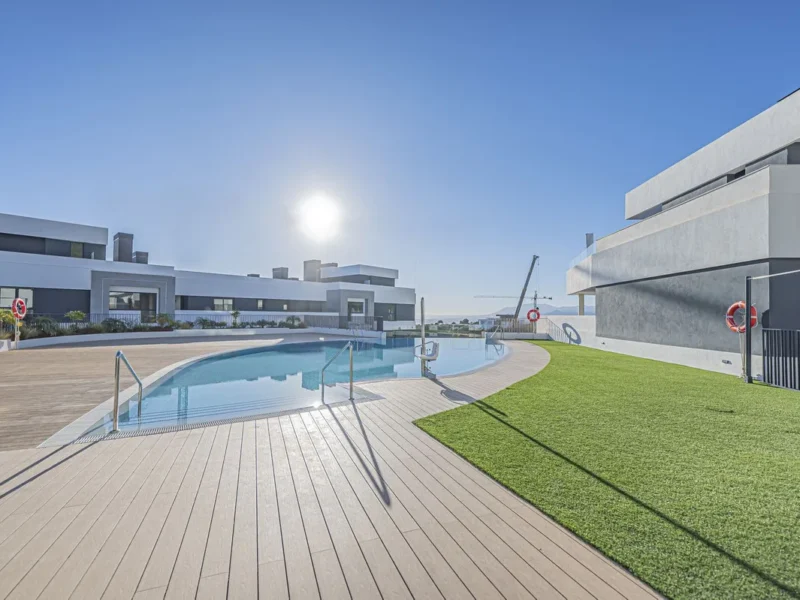 Moderne Wohnung mit Meerblick in Marbella – Altos de Los Monteros