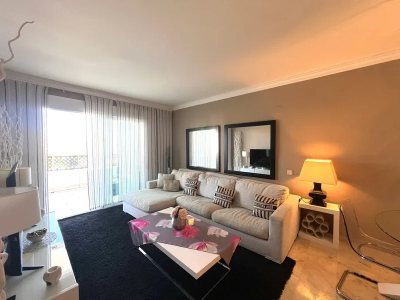 Elegante Wohnung in Puerto Banús – Exklusive Lage an der Costa del Sol
