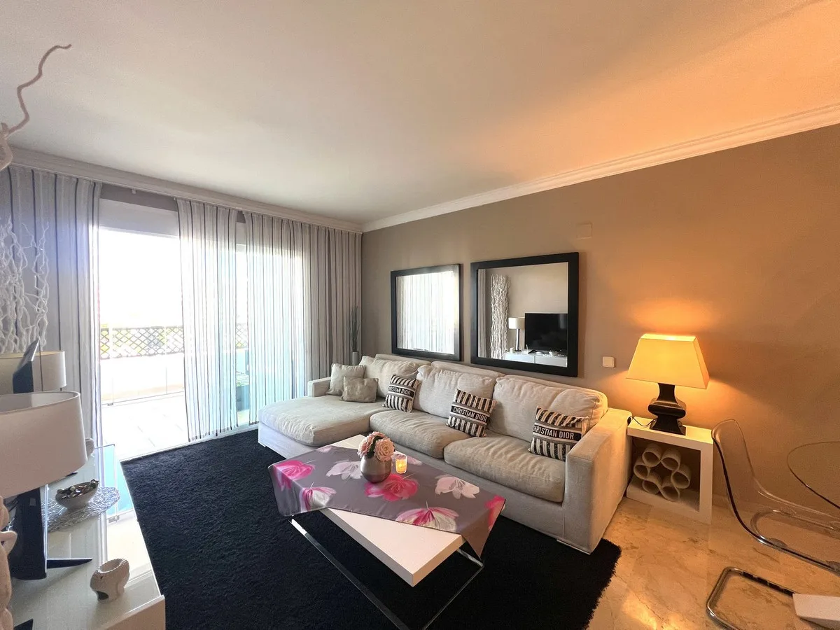 Elegante Wohnung in Puerto Banús – Exklusive Lage an der Costa del Sol