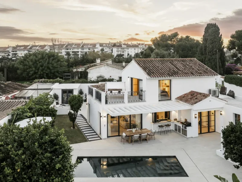 Elegante Villa in Marbella: Moderner Stil an der Costa del Sol