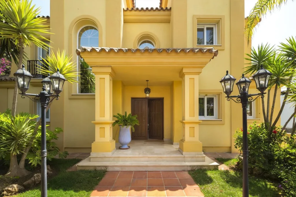 Elegante Villa in Elviria – Stilvolles Zuhause an der Costa del Sol