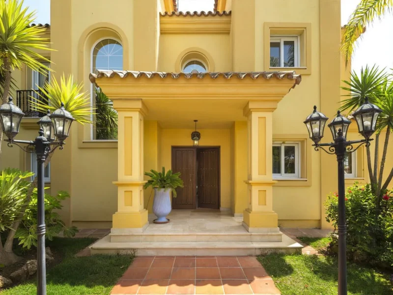 Elegante Villa in Elviria – Stilvolles Zuhause an der Costa del Sol