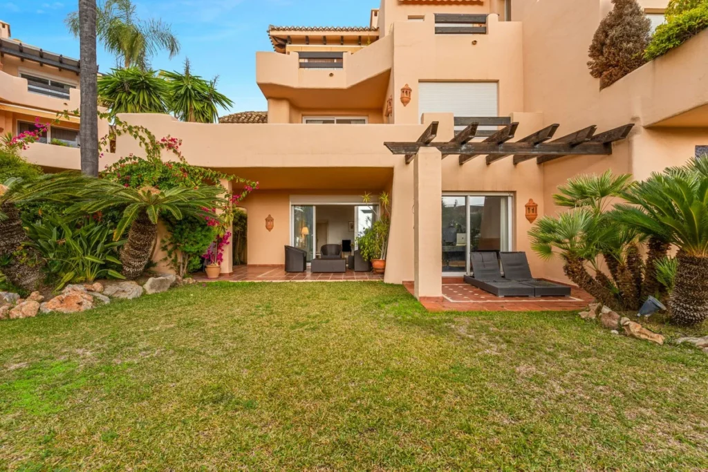 Elegantes 3-Zimmer-Apartment in Sierra Blanca, Marbella
