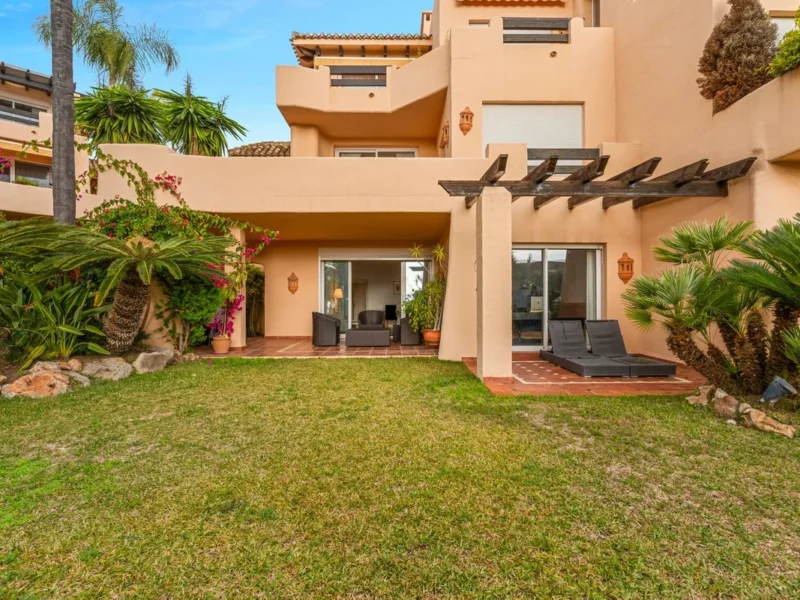 Elegantes 3-Zimmer-Apartment in Sierra Blanca, Marbella