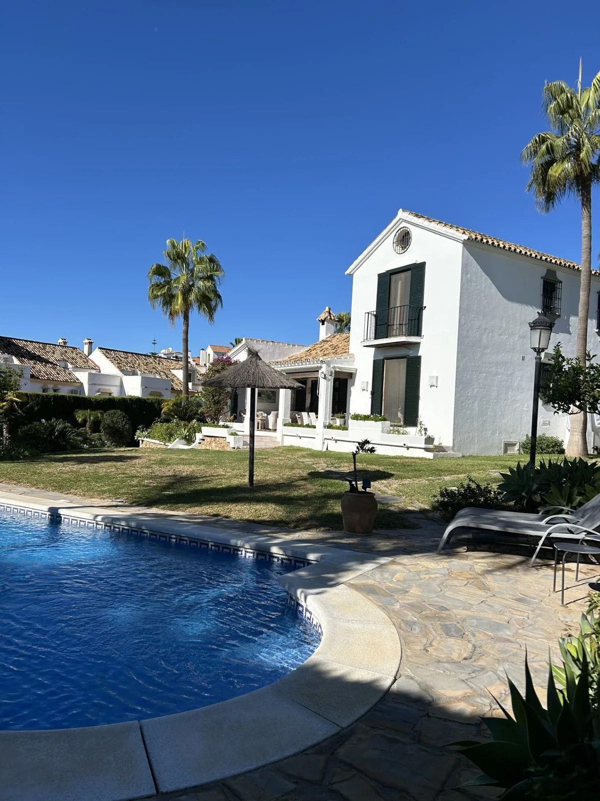 Elegante Villa in Atalaya an der Costa del Sol entdecken