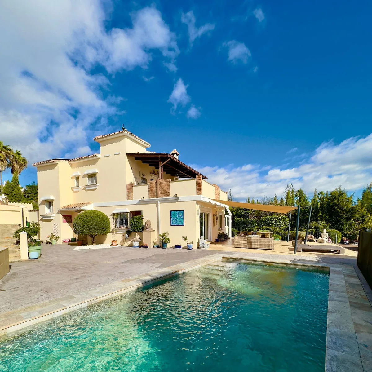 Elegante Villa mit Panoramablick in Estepona, Costa del Sol