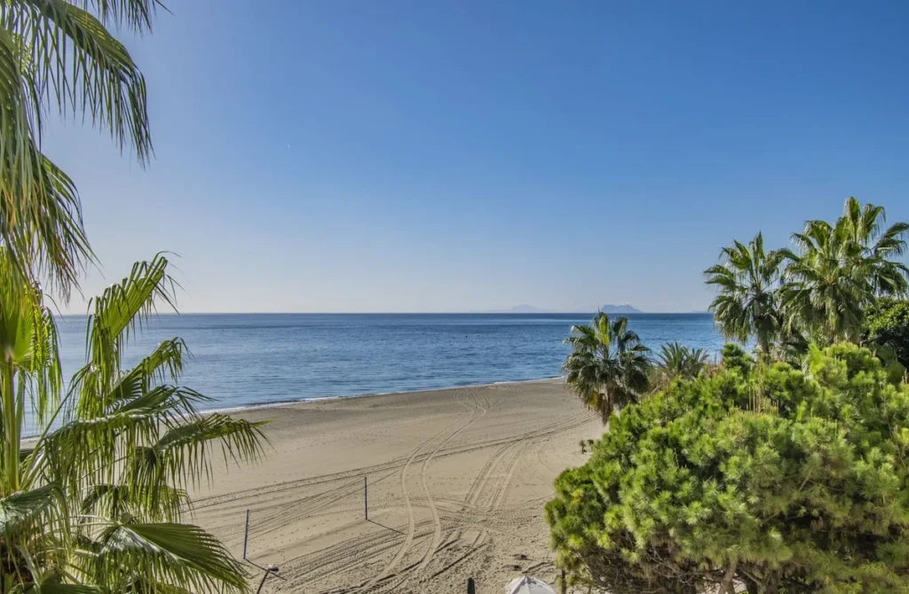 Elegante Wohnung mit Meerblick in Estepona an der Costa del Sol