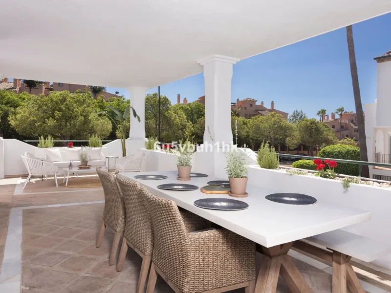 Elegante Wohnung in El Presidente an der Costa del Sol