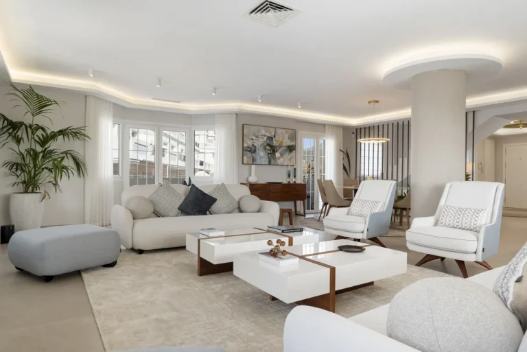 Elegantes Penthouse in Nueva Andalucía: Mediterraanes Wohnen pur