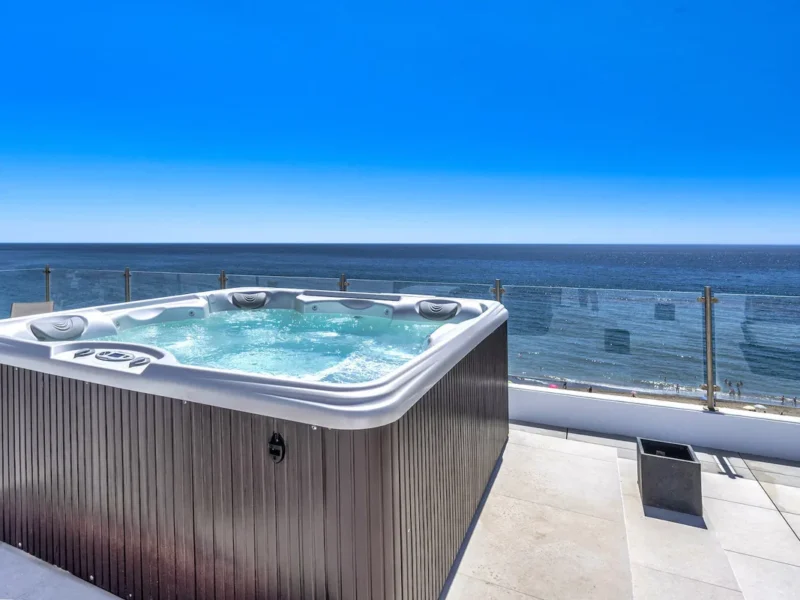 Modernes Penthouse mit Meerblick in Estepona an der Costa del Sol