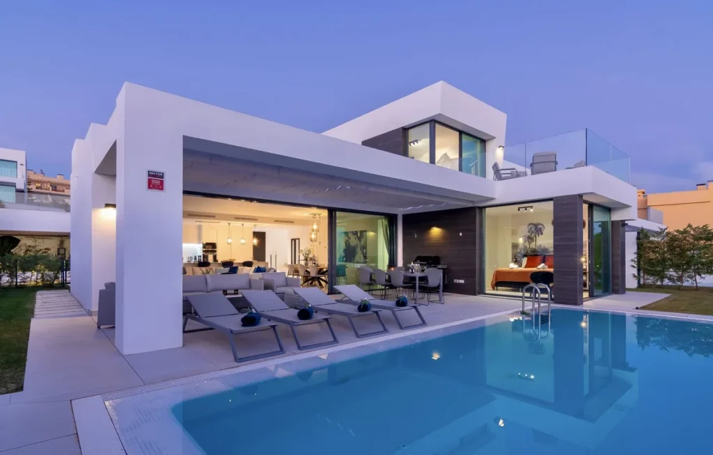 Elegante Villa mit Meerblick in Cabo Royale, Calahonda