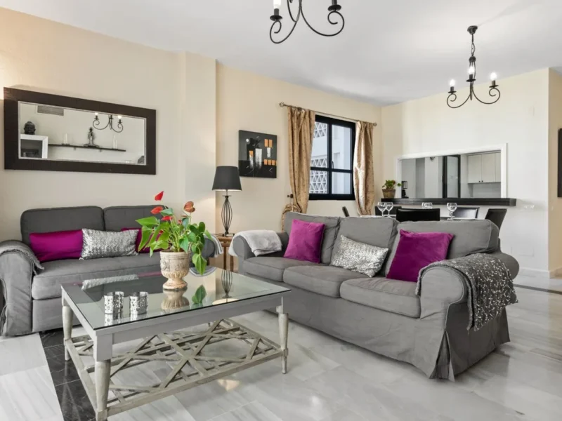Exklusives Apartment im Club Playas del Duque, Puerto Banús