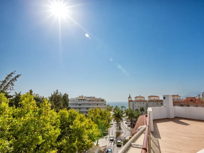 Exquisites Duplex-Penthouse in Estepona mit Meeresblick