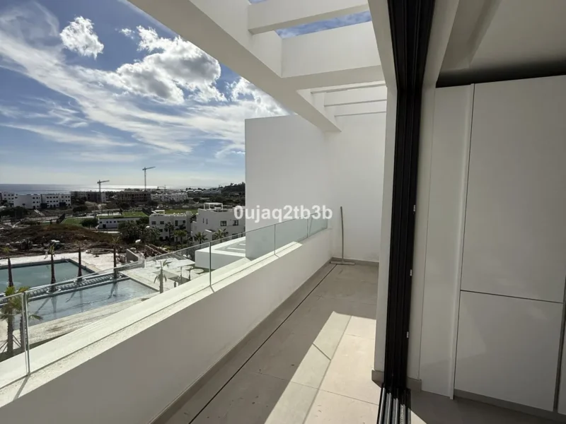 Luxuriöses Penthouse in Estepona mit Meerblick und Terrasse