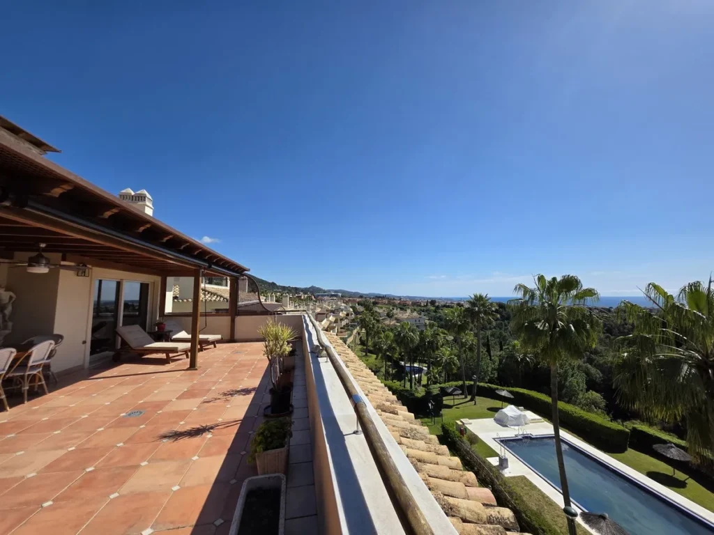 Exklusives Duplex-Penthouse mit Meerblick in Marbella