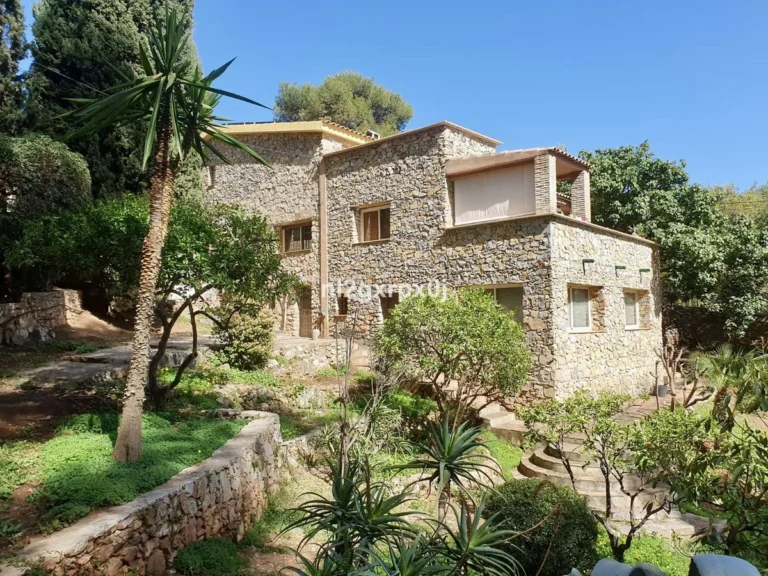 Exklusive Villa in La Montua: Einzigartiger Stil in Marbella
